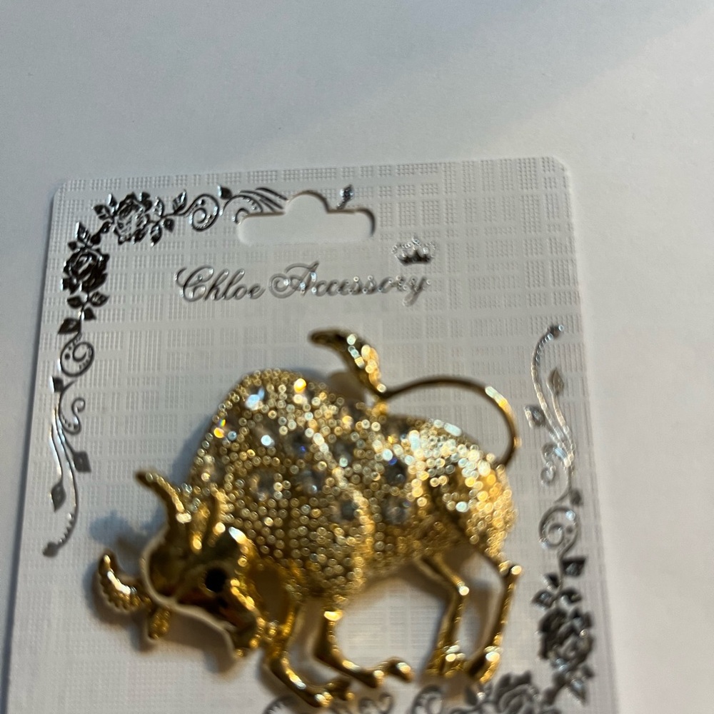 Gold Zodiac Brooch Set - Picture 4 of 13
